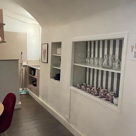 The Burgundy Nest Campo De' Fiori Apartment *
